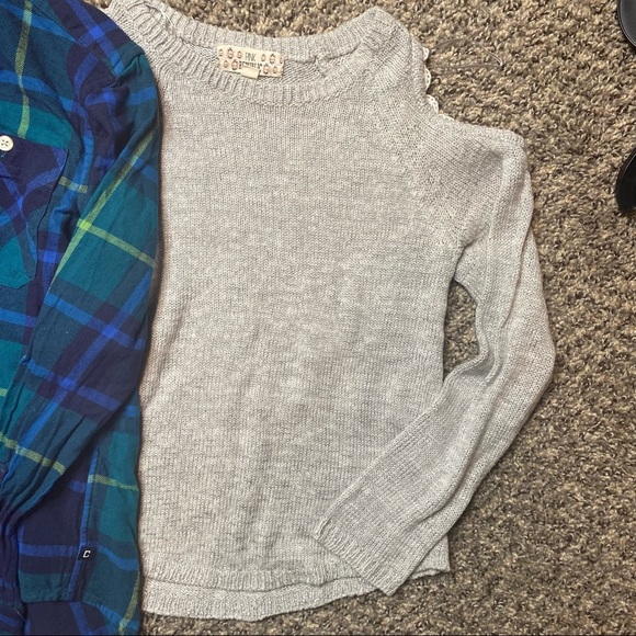 🟢 Lot of 3 Girls Shirts Size Medium 10/12 (Lot #3) - Picture 4 of 8